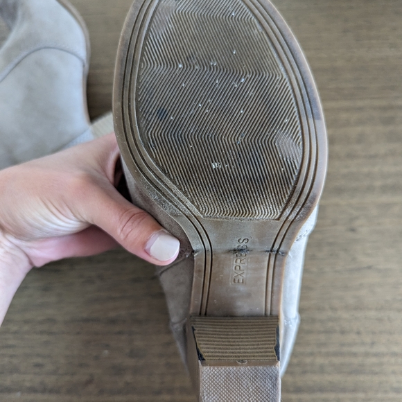 SIZE 7 SHOES - A NEW DAY AND EXPRESS - Picture 10 of 11